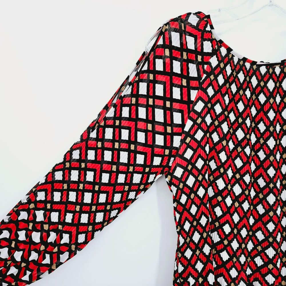 Chicos Top Geometric Patterned Cold Shoulder 1 M … - image 3